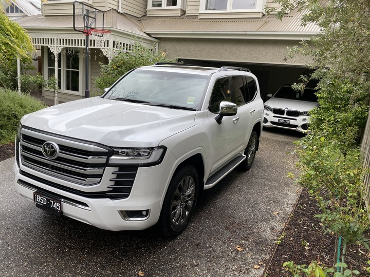 開箱2022 Toyota Landcruiser GR Sport (等了10個月終於交車了簡易紀錄)