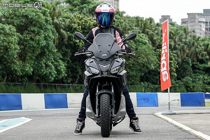 aprilia SR-GT 200 賽道試駕｜意外流暢的跨界歐風速可達