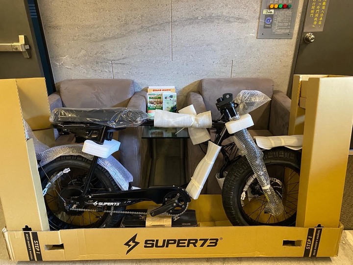 2022 Super73 S2 galaxy black開箱/改裝紀錄(追加各式車型開箱與精品改裝分享)
