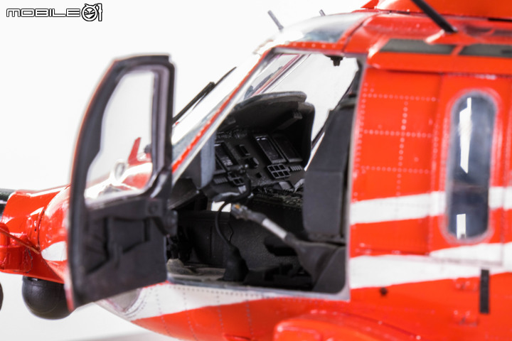 1/35 空中勤務總隊 UH-60M-14 NA-714 重裝型黑鷹直升機