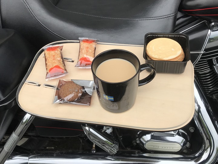 你有機車餐桌?