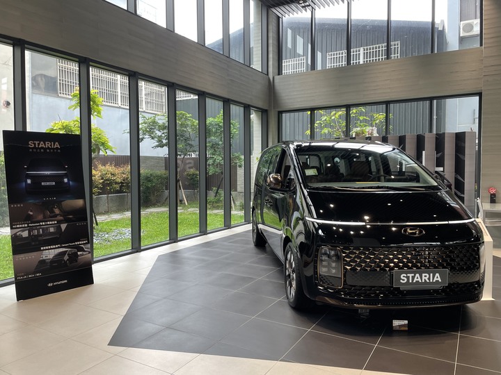 頂規版Staria CEO賞車心得分享