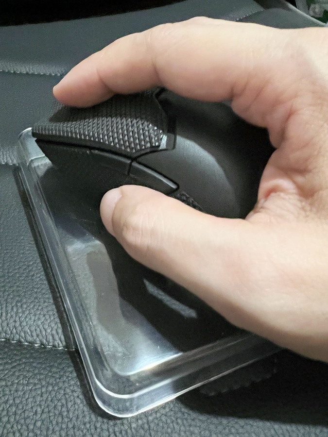 RAZER 雷蛇 VIPER V2 PRO 無線電競滑鼠 - 極輕量 58克、超高 30000 DPI