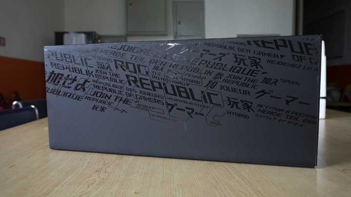 【開箱】學弟的新2K144Hz螢幕終於來了｜ROG Strix XG27AQ