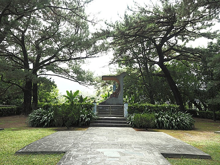新城神社舊址|天主堂 + 新城照相館 — 相信有一種緣份是老建築的召喚與安排,得以一次同遊