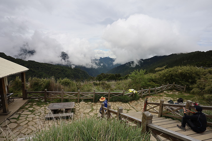 百岳練習生,【雪山主東】第一次住山屋負重登山2天2夜紀錄