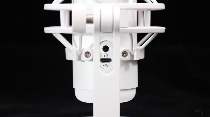點我看大圖 純白盛宴:視與聽雙重享受。Hyper X Quadcast S 電競麥克風開箱