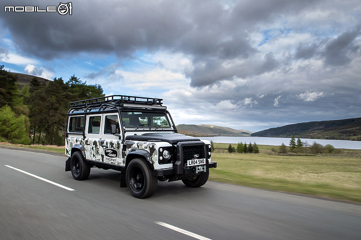 【限量25部】想不到還有第二彈!Land Rover推出Defender Works V8 Trophy II!