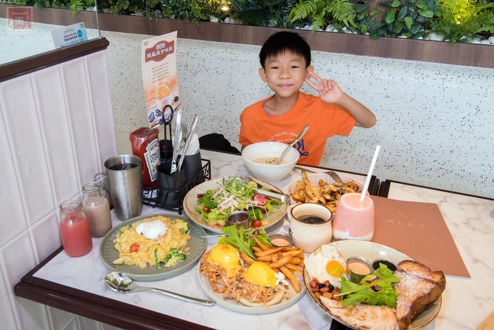 【臺南美食】台式復古風與異國美食結合，有台南專屬隱藏版美食，經典早午餐必嘗~Second Floor Cafe貳樓