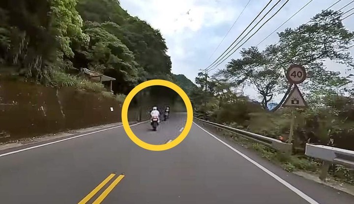 不要命了!「重機雙鬼」北宜逆向狂飆19秒躲區間測速下場曝光