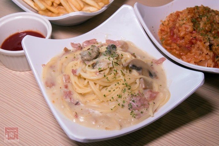 【臺南美食】台南炸雞披薩吃到飽就這家,也推出防疫外帶全餐點全面9折,加碼外帶全家餐自取只要469元~Double Cheese打爆起司