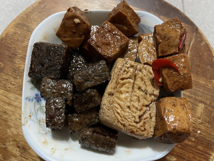 [食記] 謝記老天祿滷味，台灣台北萬華的老味道，香辣好吃的滷豆干