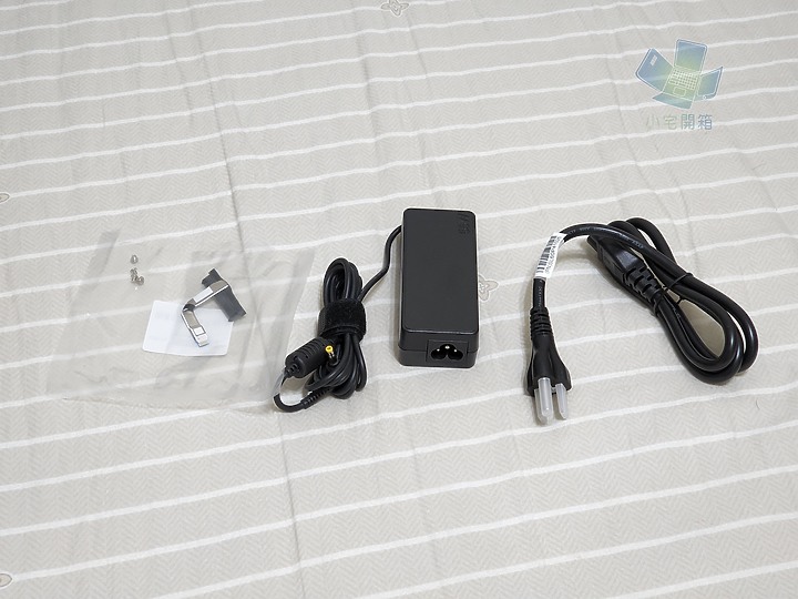 點我看大圖 【小宅開箱】良心廠商 兩萬內12代 I5處理器 支援PD充電 Lenovo Slim 3i 值得購買嗎?
