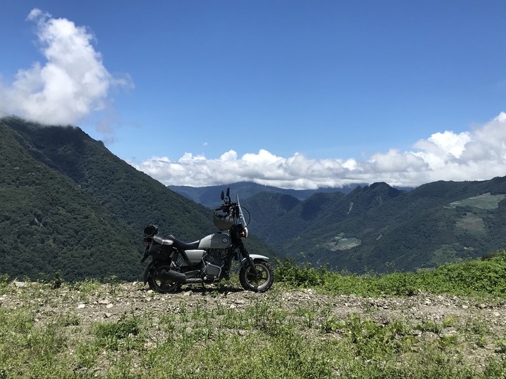 （內有比基尼女騎士）小徑檔車志氣高之南橫埡口行