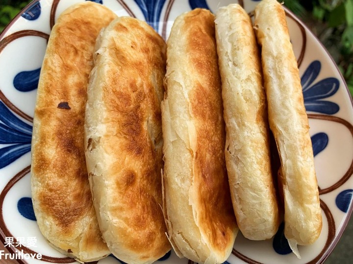 彰化美食|假日限定－鬆軟綿密、內餡不甜膩的美味牛舌餅