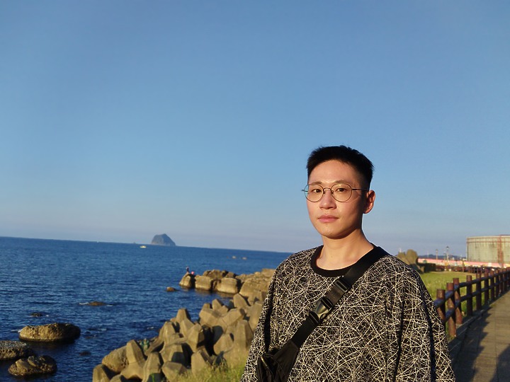 【小宅開箱】 HTC Desire 22 Pro 是新王者還是會墜落