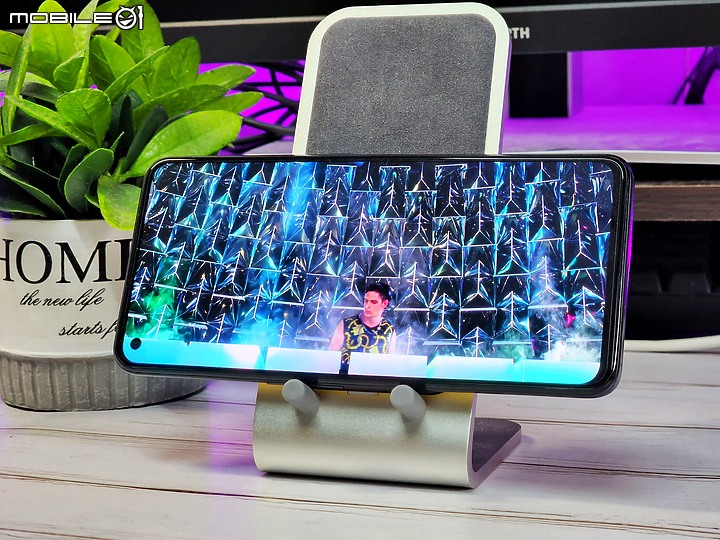 點我看大圖 realme GT Neo 3T深度開箱使用心得 – 經典延續之作,個性化風格的電競手機