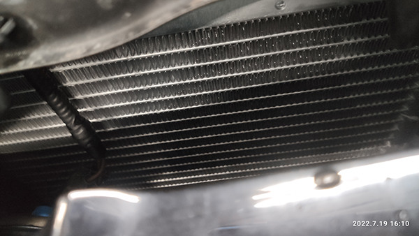 04年Matrix1.6 冷氣散熱片+電瓶(更換)