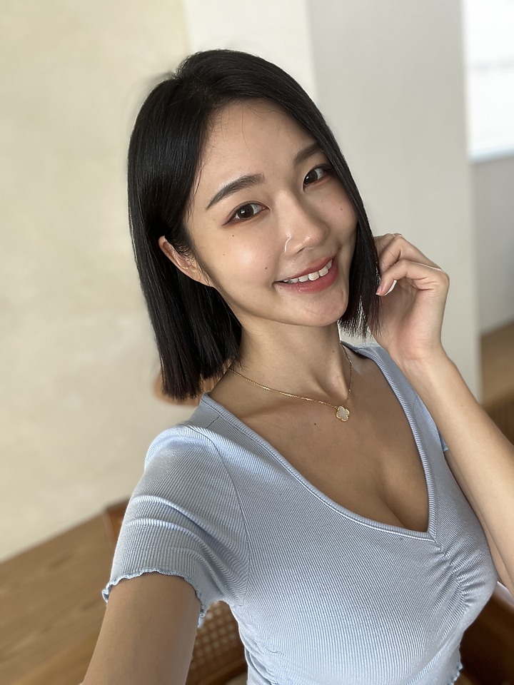 ASUS Zenfone 9｜輕巧旗艦以小搏大！翻轉的不是相機而是思維？