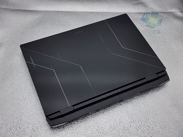 以為帶低調的電競筆電就不會被發現，沒想到同事留一手