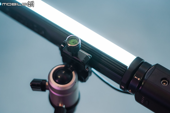 Aputure amaran T2c 全彩 LED 光棒|APP 功能強大 ‧ 無線控制還可換電池!