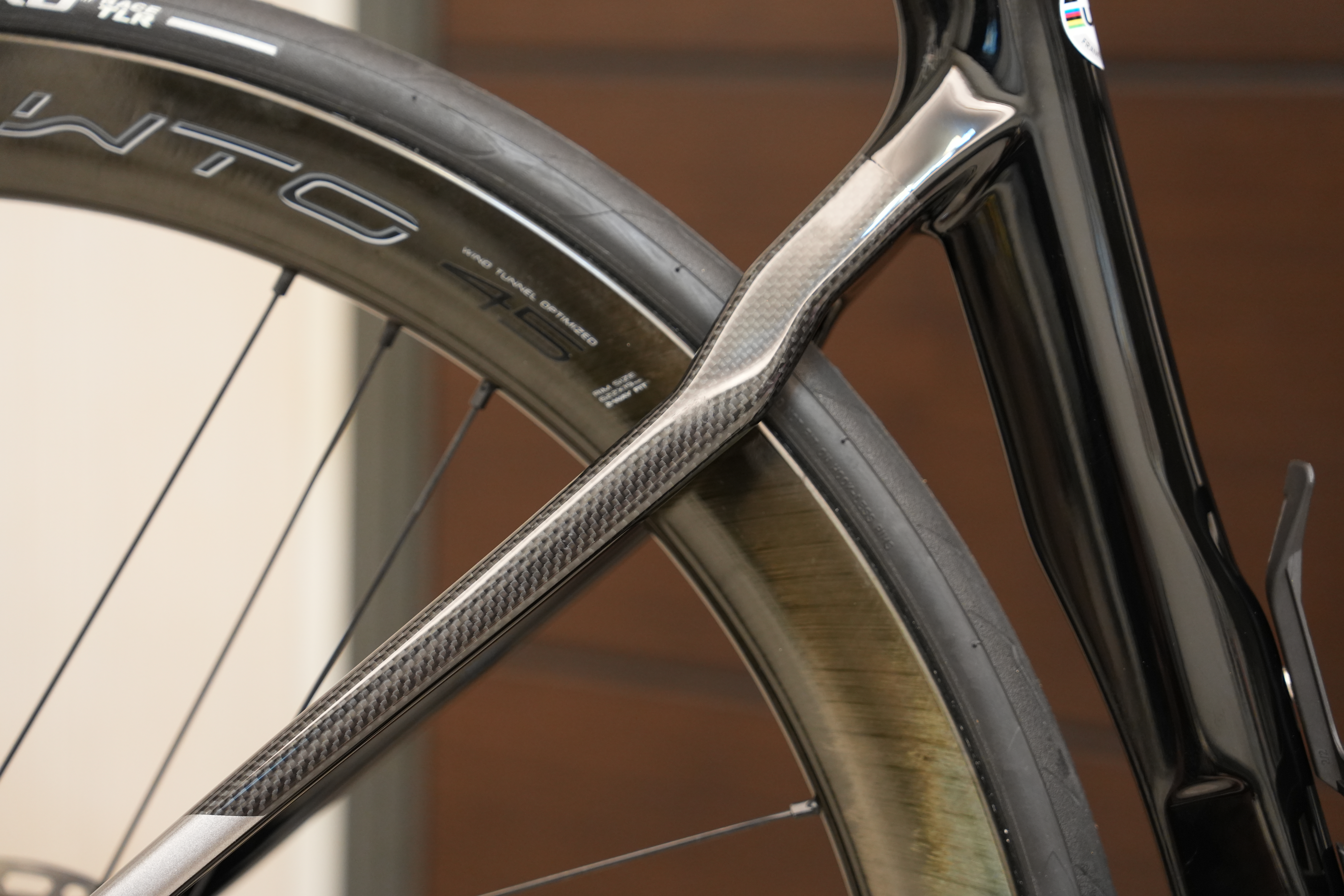 [開箱]我的第十二台公路車 CIPOLLINI BOND 2