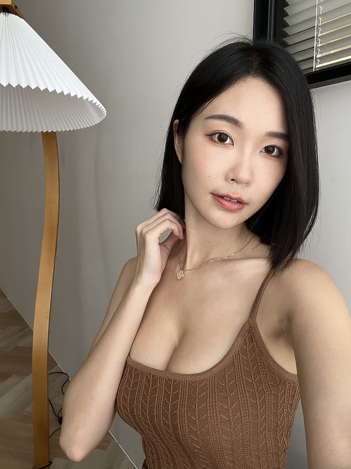 ASUS Zenfone 9｜輕巧旗艦以小搏大！翻轉的不是相機而是思維？