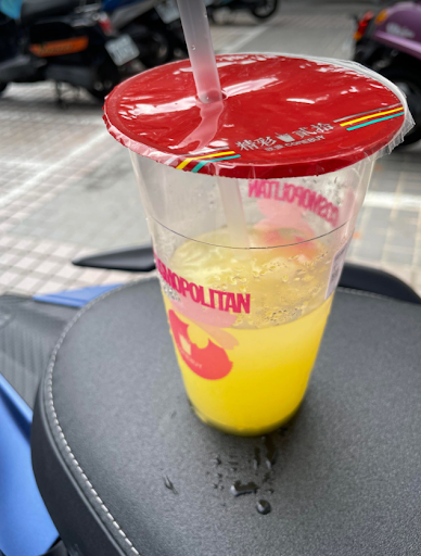 還有人在喝夜市壓克力桶裝的飲料嗎??