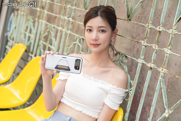 ASUS ROG Phone 6 Pro / 黑鯊5 Pro比較|決戰電競之巔!