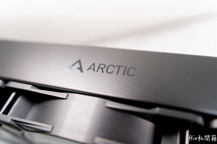 [開箱] 閃亮亮360水冷-ARCTIC Liquid Freezer II