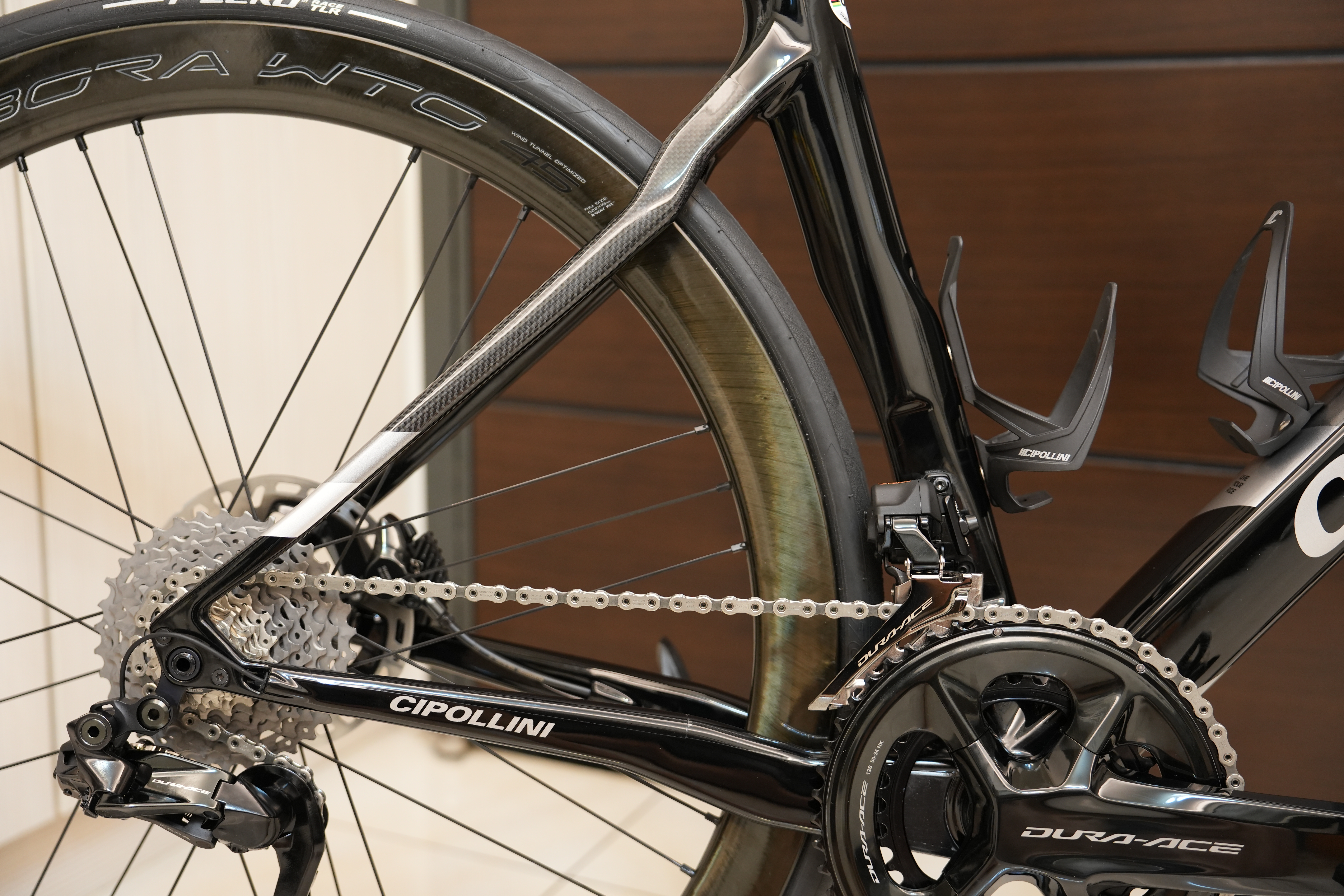 [開箱]我的第十二台公路車 CIPOLLINI BOND 2