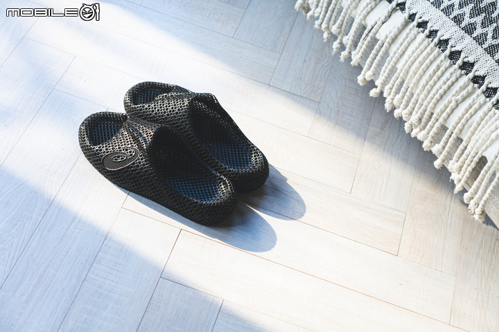ASICS ACTIBREEZE 3D立體拖鞋開箱|宛如藝術品的運動恢復拖