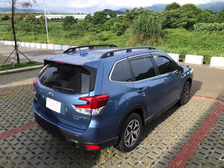老婆出關，新車也到位：Forester開箱