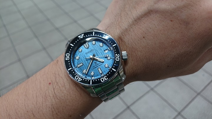 開箱：Seiko Prospex 潛水錶 極地冰川藍