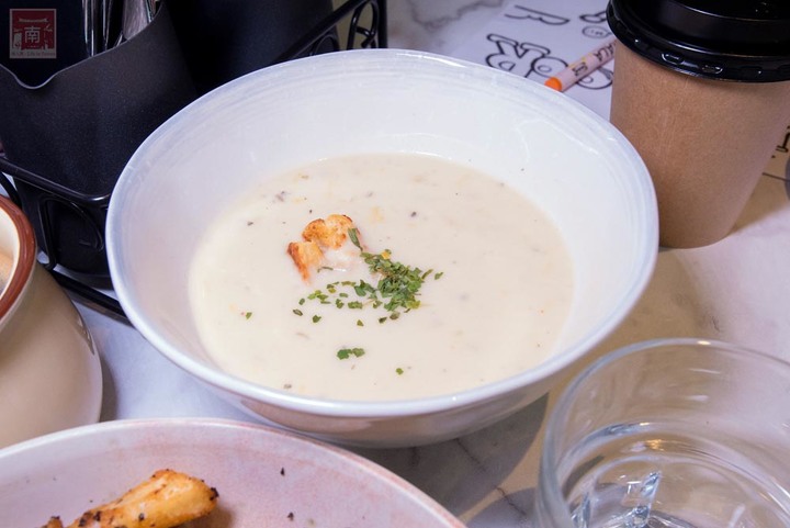 【臺南美食】台式復古風與異國美食結合，有台南專屬隱藏版美食，經典早午餐必嘗~Second Floor Cafe貳樓