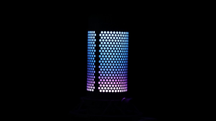 點我看大圖 純白盛宴:視與聽雙重享受。Hyper X Quadcast S 電競麥克風開箱