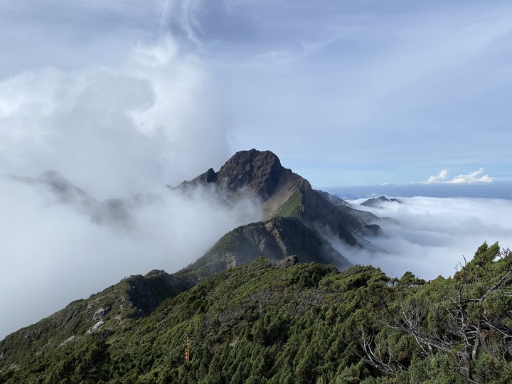 【 爬山趣 】玉山北峰單攻｜遇見台幣1000$的山岳