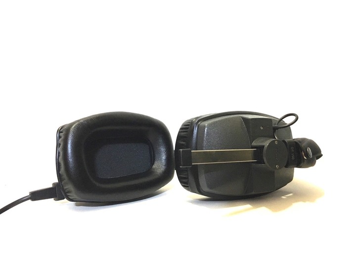 【R式分享】歷久不衰的德國錄音室監聽耳機—Beyerdynamic DT150