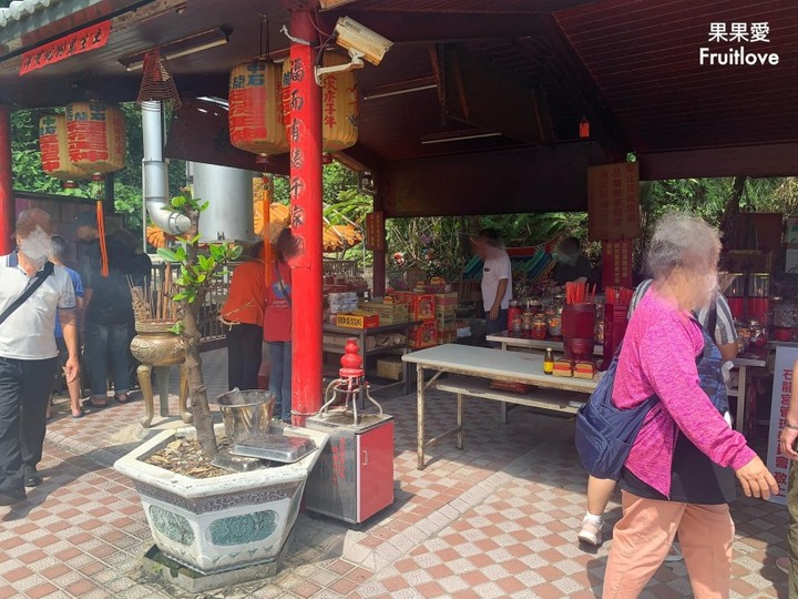 南投景點|泡麵土地公隨時歡迎你來，有吃泡麵有保庇