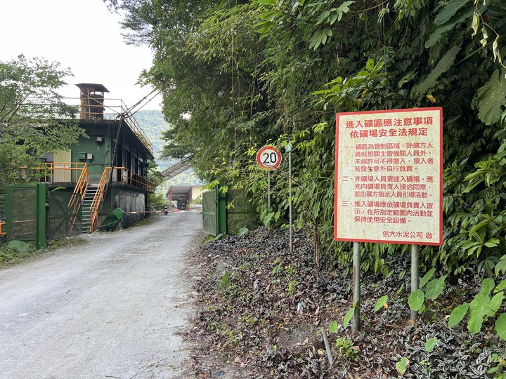 夏日涼快活- 武荖坑林道親子騎水趣