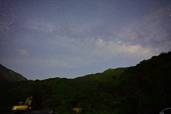 點我看大圖 因莫拉克風災景觀消失的來義大峽谷現在景觀及銀河,從1月30日至7月19日的記錄。