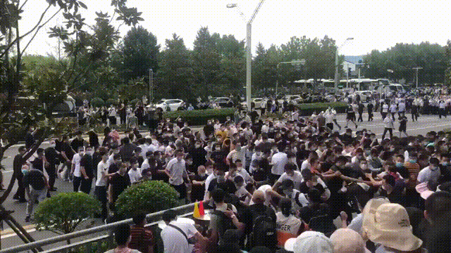 中國共產黨 專打 中國人