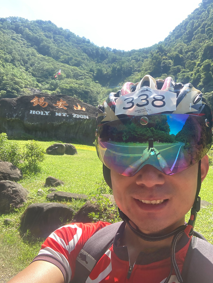 點我看大圖 背著空拍機切地瓜