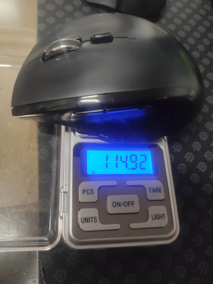 點我看大圖 無線滑鼠~~電池減重 (沒事別亂用輕量滑鼠)