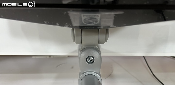 [開箱] 顯示器好幫手 LINDY 林帝 40692 C型夾鉗式支桿/ 40695 短旋支臂