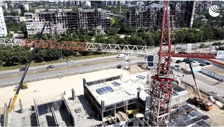 俄國防部公布馬里烏波爾重建進度(5/20解放，12棟1011戶公寓將於2022年9-12月交屋)