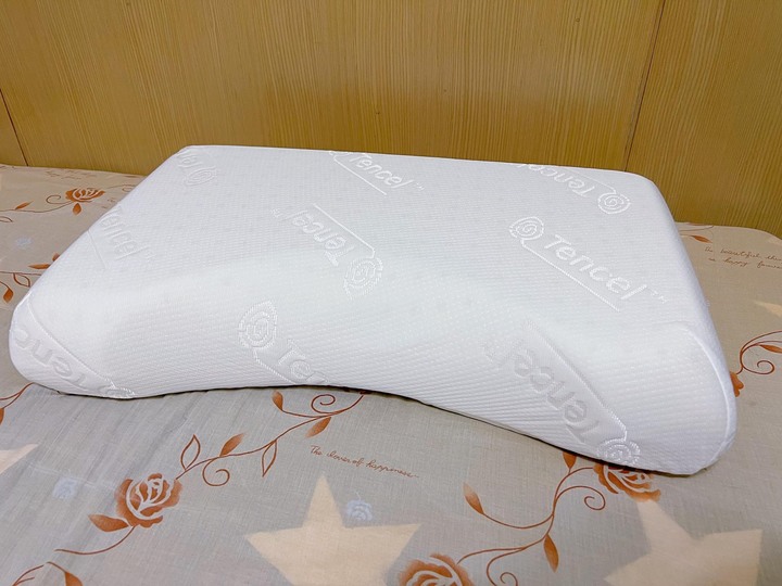 選對枕頭睡眠品質真的好太多啦!! (內有枕頭開箱)