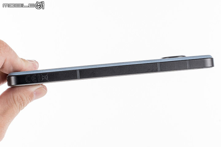 ASUS Zenfone 9｜輕巧旗艦以小搏大！翻轉的不是相機而是思維？