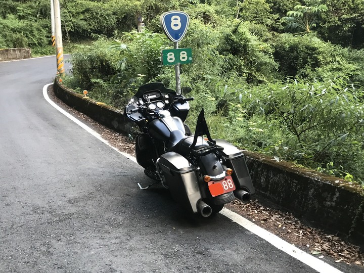 最高海拔一夜環島瘋狂訓車－－帥到有朋友的新車長途初體驗