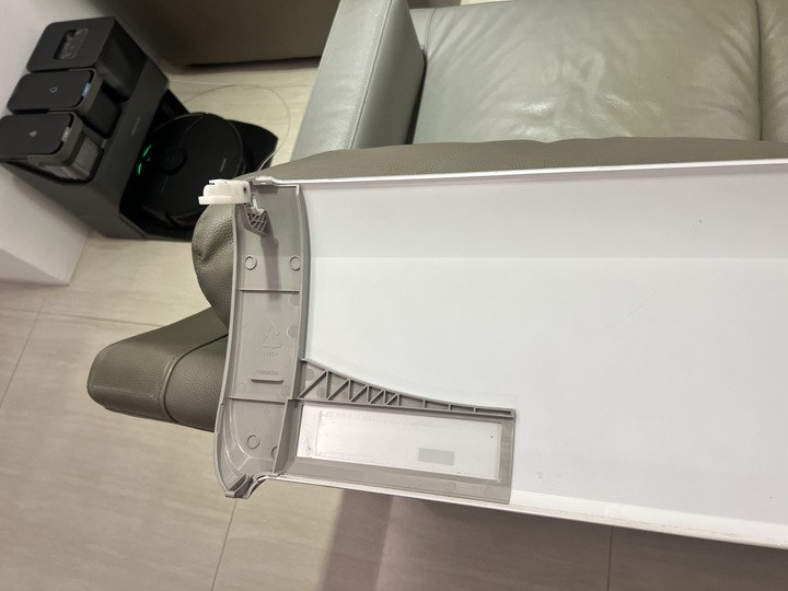 Hitachi 日立室內機這個罩子怎麼裝？